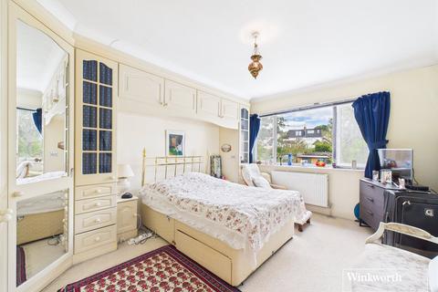 undefined, Rowsley Avenue, London NW4