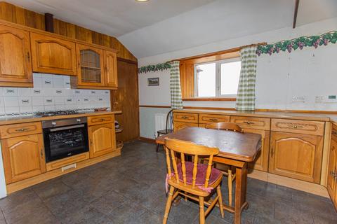 4 bedroom detached bungalow for sale, Ulbster, Lybster, Highland. KW2 6AA