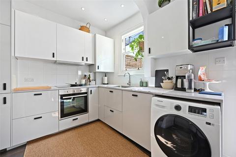 93 Oaklands Grove, London, W12 0JE