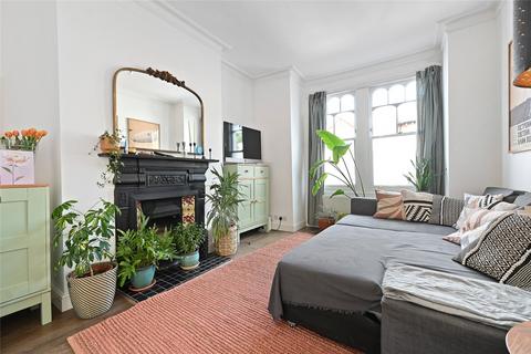 93 Oaklands Grove, London, W12 0JE
