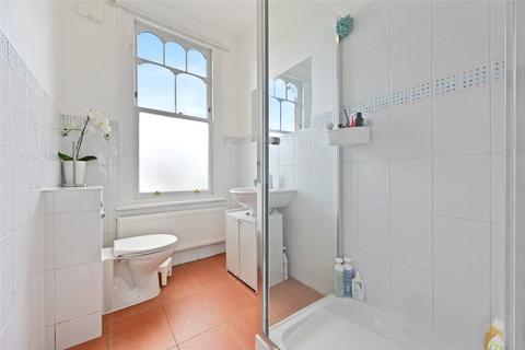 93 Oaklands Grove, London, W12 0JE