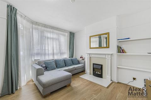 1 bedroom flat for sale, Pynfold Estate, Bermondsey, SE16