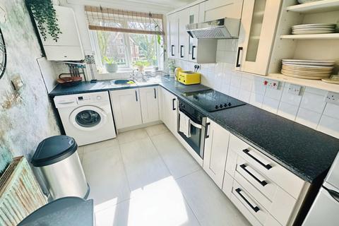 2 bedroom flat for sale, Little Sutton Lane, Sutton Coldfield