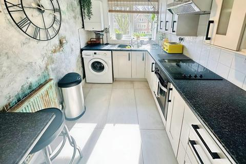 2 bedroom flat for sale, Little Sutton Lane, Sutton Coldfield