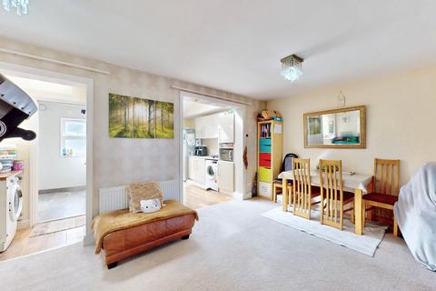 3 bedroom semi-detached house for sale, Dale Drive, Hayes UB4