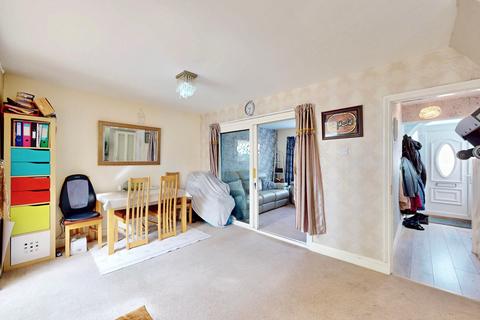 3 bedroom semi-detached house for sale, Dale Drive, Hayes UB4
