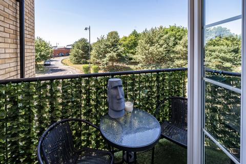 166 Alnesbourn Crescent, Ipswich, IP3 9GD