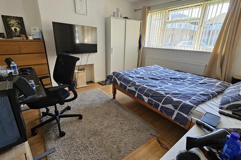undefined, Third Avenue, Wembley HA9