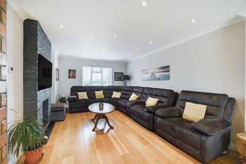undefined, Lower Road, Aylesbury HP22