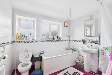 4 bedroom house for sale, Lincoln Road, Skegness