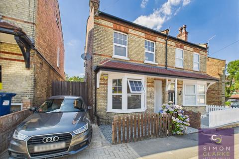 2 bedroom semi-detached house to rent, Middle Road, East Barnet, EN4