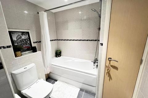 1 bedroom flat for sale, Bandy Fields Place, Salford, M7
