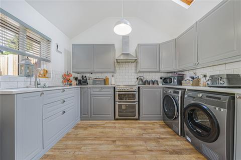 26 Shoreham Way, Bromley, BR2 7PU