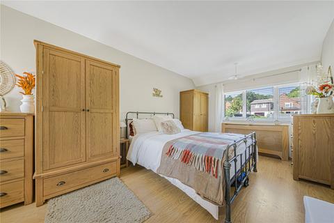 26 Shoreham Way, Bromley, BR2 7PU