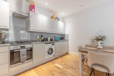 2 bedroom apartment for sale, Clewer Hill Road, Windsor, Berkshire, SL4 4FN