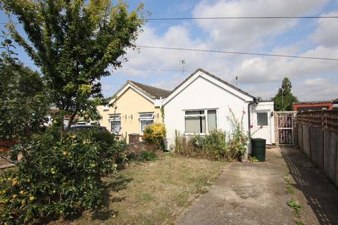 1 bedroom bungalow for sale, Burrs Road, Clacton on Sea, CO15