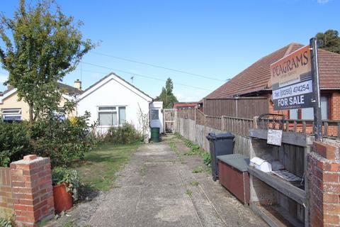 1 bedroom bungalow for sale, Burrs Road, Clacton on Sea, CO15