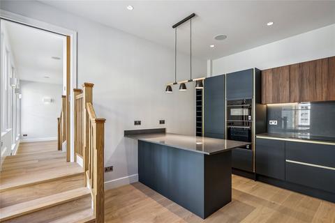 3 bedroom mews to rent, Farnell Mews, London, SW5