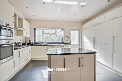 undefined, Elmhurst Drive, Hornchurch, RM11