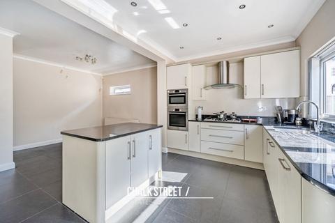 undefined, Elmhurst Drive, Hornchurch, RM11