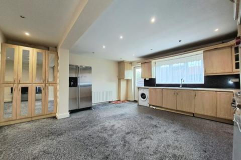 undefined, East Walk, Hayes UB3