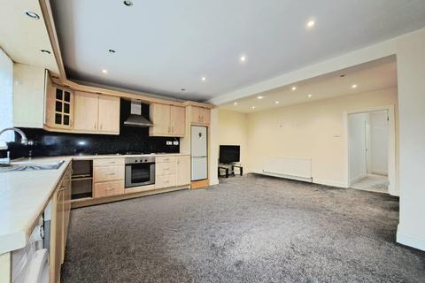 undefined, East Walk, Hayes UB3