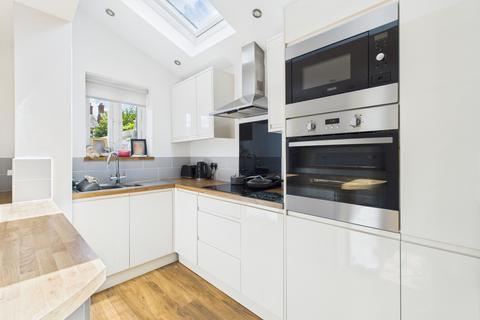 38 Alexandra Road, Basingstoke, RG21 7RQ