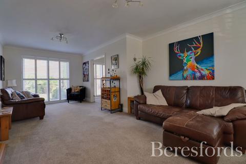 4 bedroom detached house for sale, Esplanade, Mayland, CM3