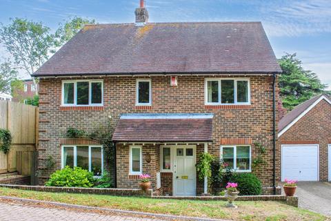 4 bedroom detached house for sale, Lodge Close, Lewes