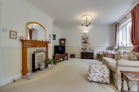 4 bedroom detached house for sale, Lodge Close, Lewes
