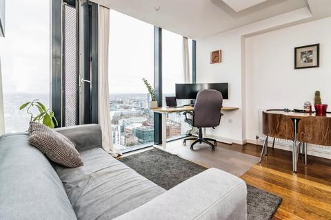 Studio to rent, Deansgate, Manchester M3