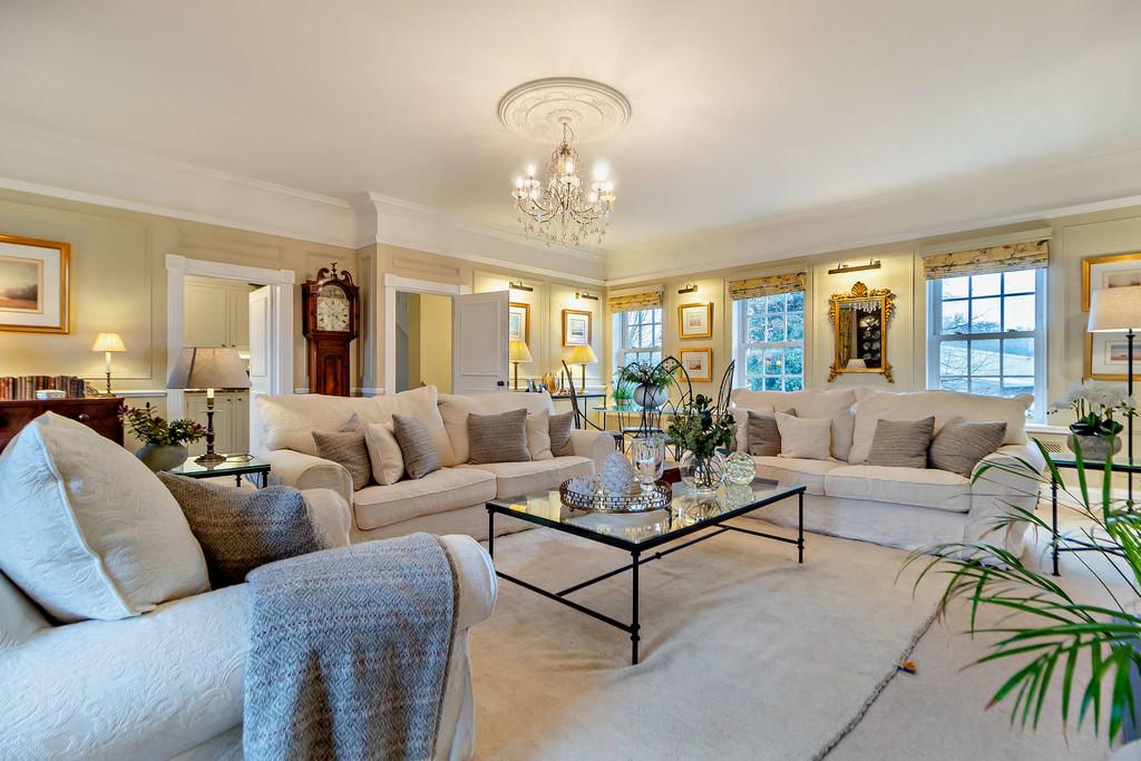 8632598-interior24-800