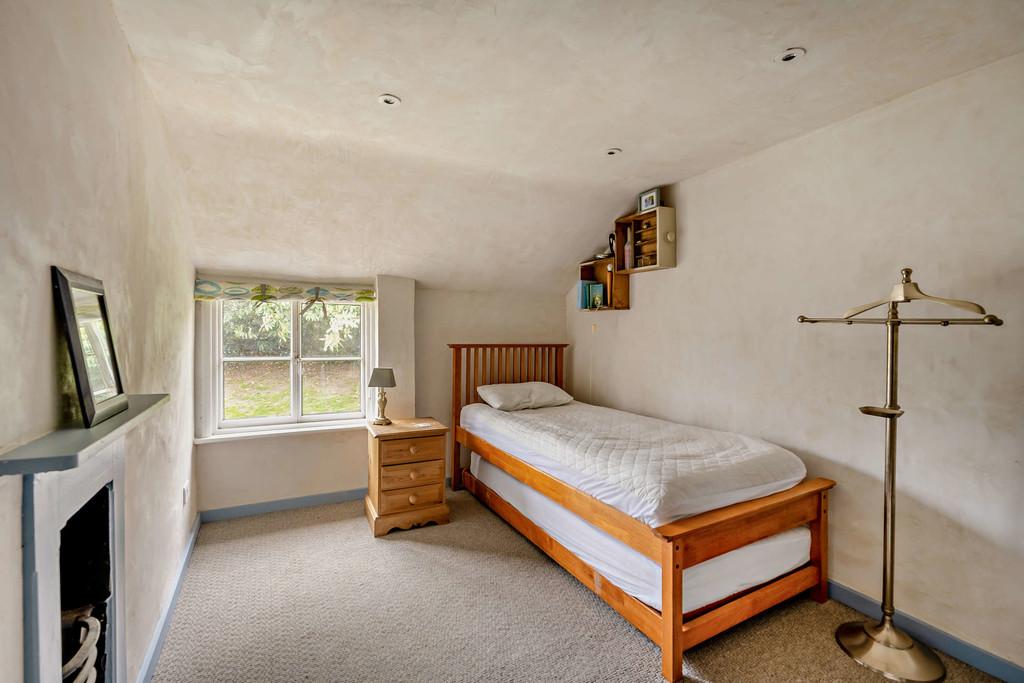 8642411-interior32-800