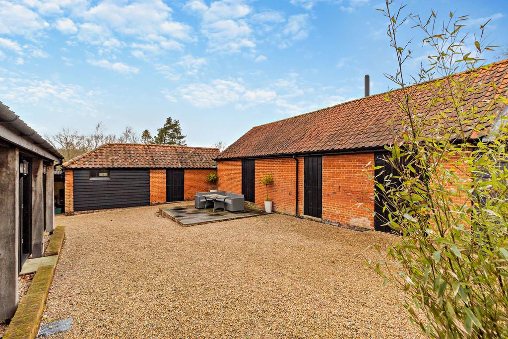 8637609-exterior10-800