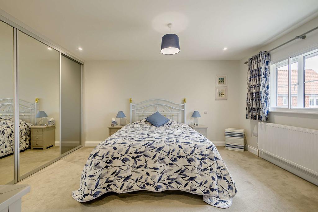 8654798-interior16-800