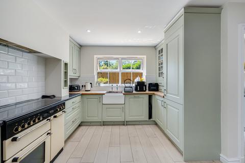 7 bedroom detached house for sale, Southroyd Gardens, Pudsey, West Yorkshire, LS28