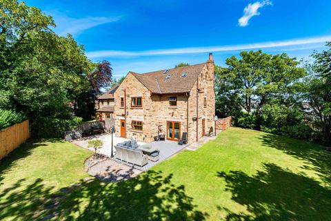 7 bedroom detached house for sale, Southroyd Gardens, Pudsey, West Yorkshire, LS28
