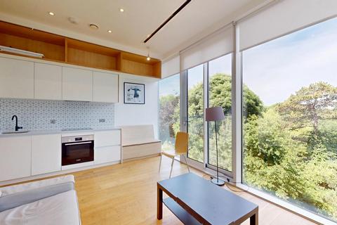 2 bedroom apartment to rent, Apt Parkview, Great West Road, Brentford, TW8