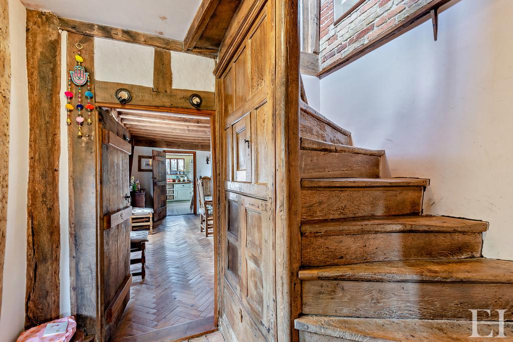 8640802-interior WM09-800