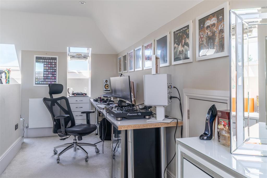 Second Floor Landing/Study