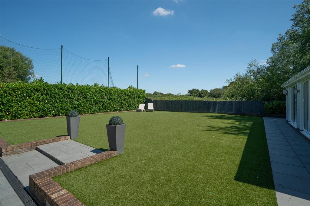 Large Rear Garden