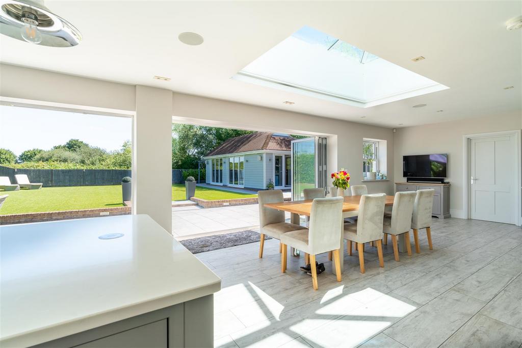 Stunning Kitchen/Diner/Breakfast/Orangery