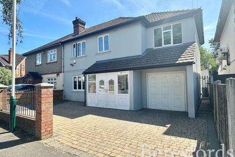 Wykeham Avenue, Hornchurch, RM11