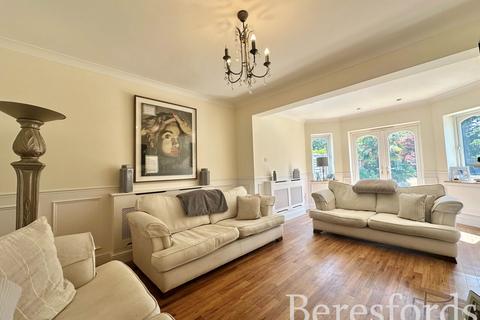 undefined, Wykeham Avenue, Hornchurch, RM11