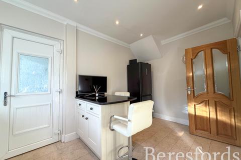 undefined, Wykeham Avenue, Hornchurch, RM11