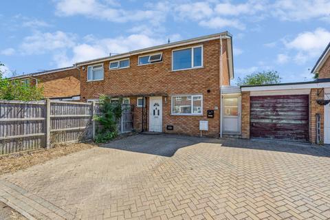 3 bedroom semi-detached house for sale, Mowbray Crescent, Hitchin SG5