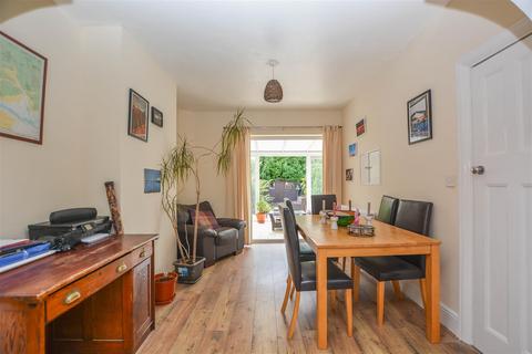 undefined, Warley Mount, Warley, Brentwood