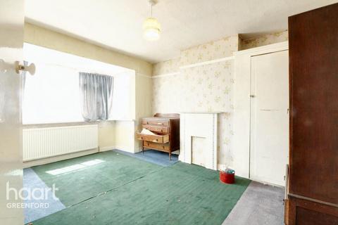 undefined, Kings Avenue, Greenford