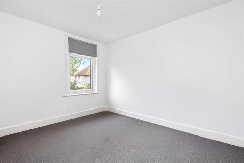 19 Archibald Road, Worthing, BN11 2SL