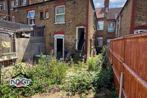 2 bedroom flat for sale, Lea Bridge Road, London, E10